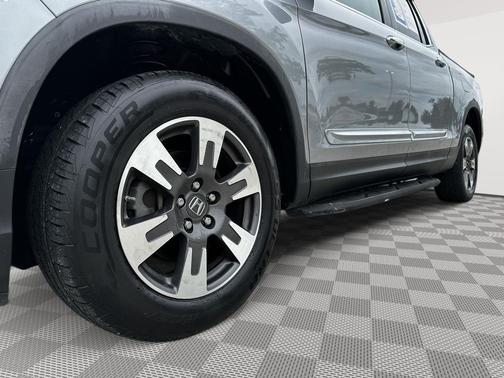 Lunar Silver Metallic 2019 Honda Ridgeline RTL-E