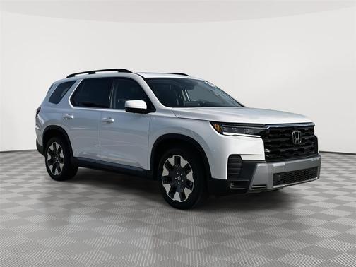 Platinum White Pearl 2026 Honda Pilot Elite