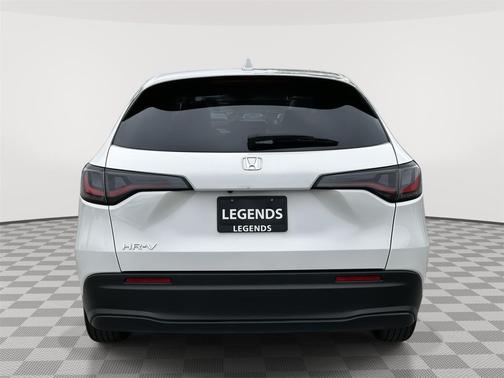 Platinum White Pearl 2026 Honda HR-V LX
