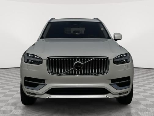 Crystal White Metallic 2024 Volvo XC90 B5 Core Bright Theme