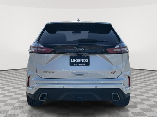 White Platinum Metallic Tri-Coat 2019 Ford Edge ST