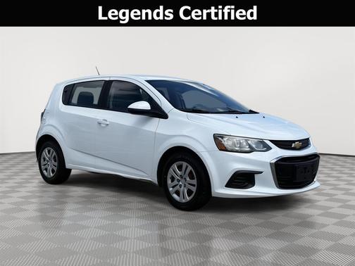 Summit White 2017 Chevrolet Sonic LT