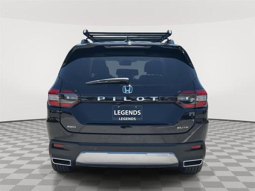Crystal Black Pearl 2026 Honda Pilot Elite