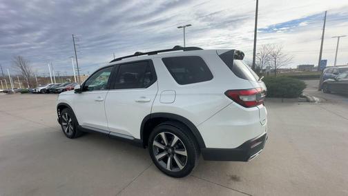 2023 Honda Pilot AWD Elite