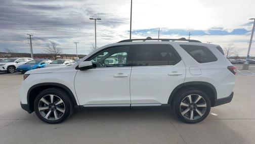 2023 Honda Pilot AWD Elite