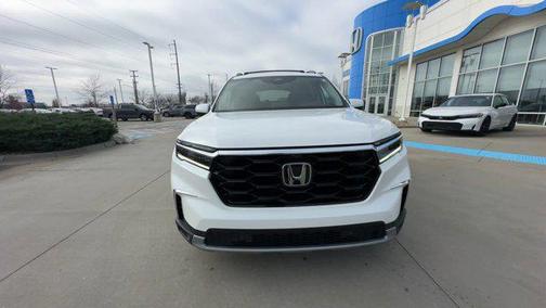 2023 Honda Pilot AWD Elite