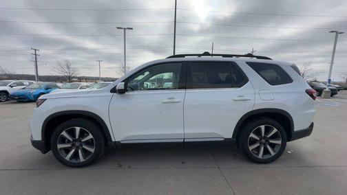 2023 Honda Pilot AWD Elite