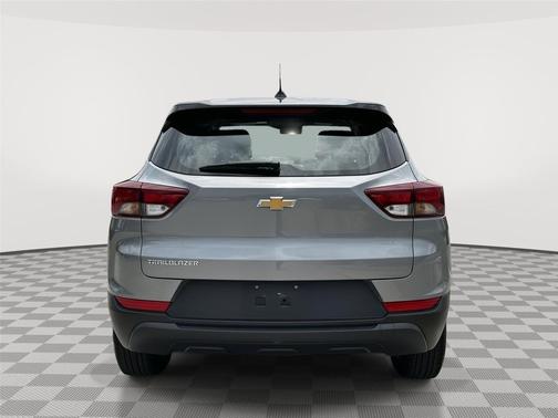 Sterling Gray Metallic 2023 Chevrolet Trailblazer LS