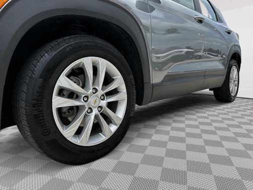 Sterling Gray Metallic 2023 Chevrolet Trailblazer LS