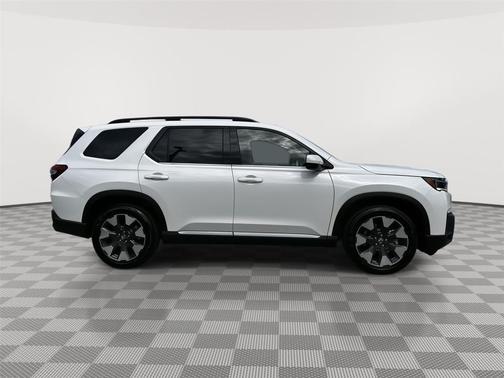 Platinum White Pearl 2026 Honda Pilot Elite