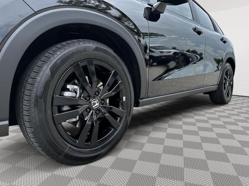 Crystal Black Pearl 2027 Honda HR-V Sport AWD