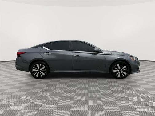 Gun Metallic 2021 Nissan Altima 2.5 SV