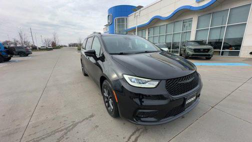 2021 Chrysler Pacifica Touring