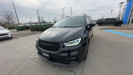 2021 Chrysler Pacifica Touring