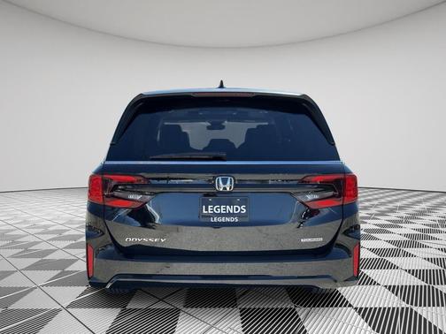 NH-731P/CRYSTAL BL 2026 Honda Odyssey Touring