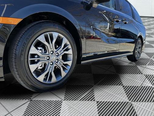 NH-731P/CRYSTAL BL 2026 Honda Odyssey Touring