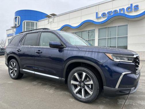 2025 Honda Pilot Touring 8-Passenger