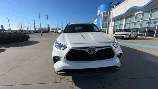 2020 Toyota Highlander Hybrid XLE