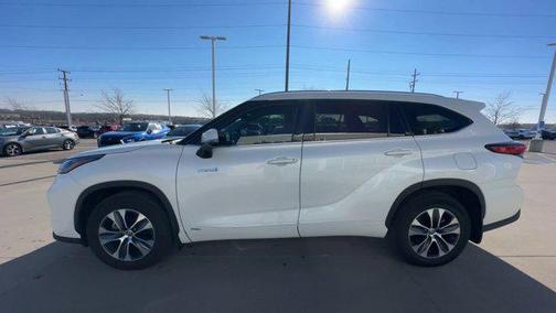 2020 Toyota Highlander Hybrid XLE