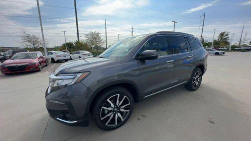 2022 Honda Pilot Touring 8-Passenger