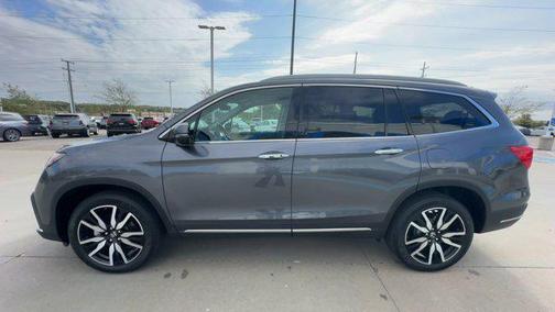 2022 Honda Pilot Touring 8-Passenger