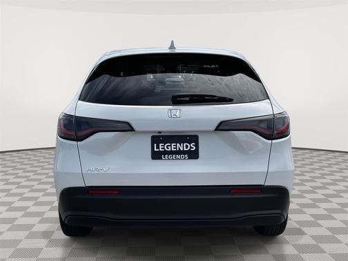 Platinum White Pearl 2026 Honda HR-V LX
