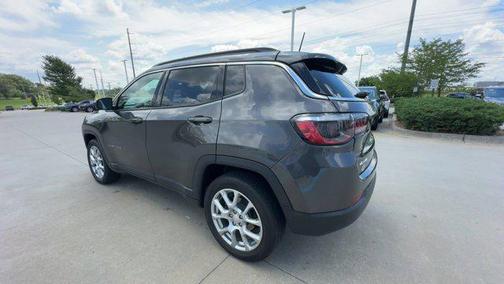 2024 Jeep Compass Latitude Lux