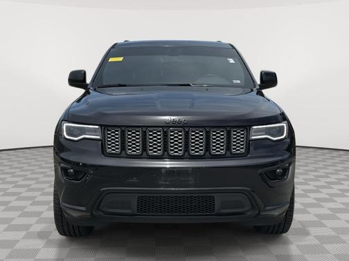 Diamond Black Crystal Pearlcoat 2020 Jeep Grand Cherokee Altitude