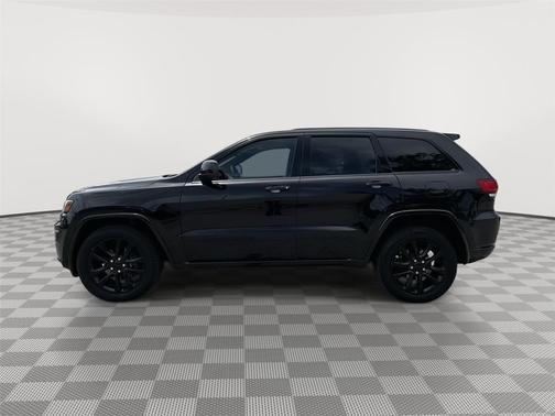 Diamond Black Crystal Pearlcoat 2020 Jeep Grand Cherokee Altitude