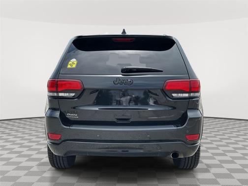 Diamond Black Crystal Pearlcoat 2020 Jeep Grand Cherokee Altitude