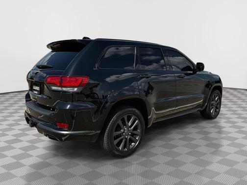 Diamond Black Crystal Pearlcoat 2018 Jeep Grand Cherokee High Altitude