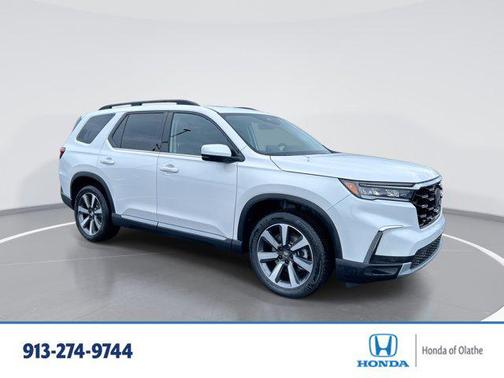 2025 Honda Pilot Touring 8-Passenger