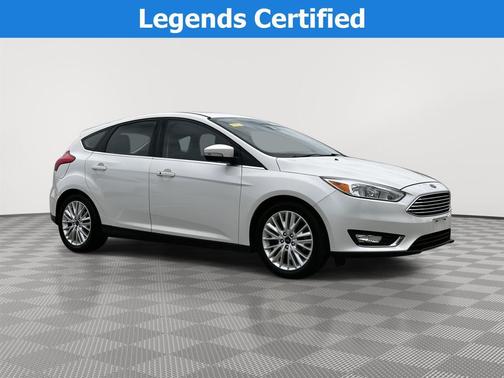 WHITE PLATINUM TRI-COAT 2017 Ford Focus Titanium