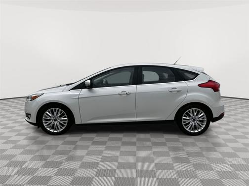 WHITE PLATINUM TRI-COAT 2017 Ford Focus Titanium