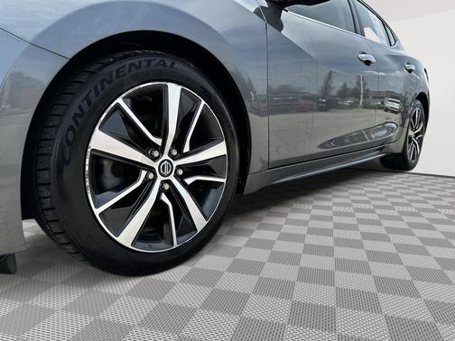 Gun Metallic 2019 Nissan Maxima 3.5 SL