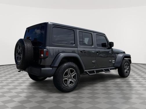 Granite Crystal Metallic Clearcoat 2018 Jeep Wrangler Unlimited Sport