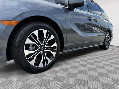 Modern Steel Metallic 2026 Honda Odyssey Elite