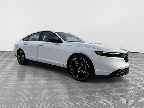 Platinum White Pearl 2026 Honda Accord SE