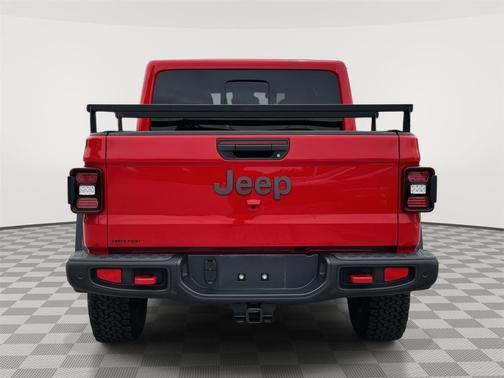 Firecracker Red Clearcoat 2022 Jeep Gladiator Rubicon