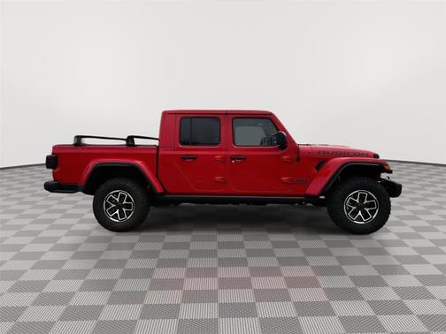 Firecracker Red Clearcoat 2022 Jeep Gladiator Rubicon
