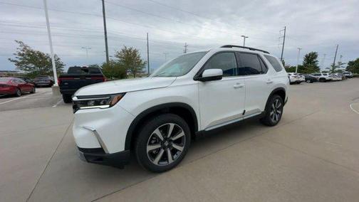 2025 Honda Pilot Touring 8-Passenger