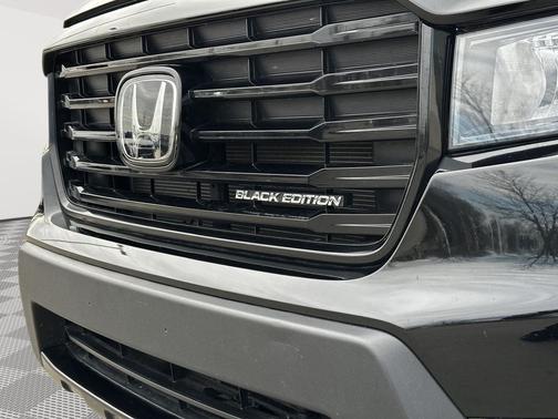 Crystal Black Pearl 2023 Honda Ridgeline Black