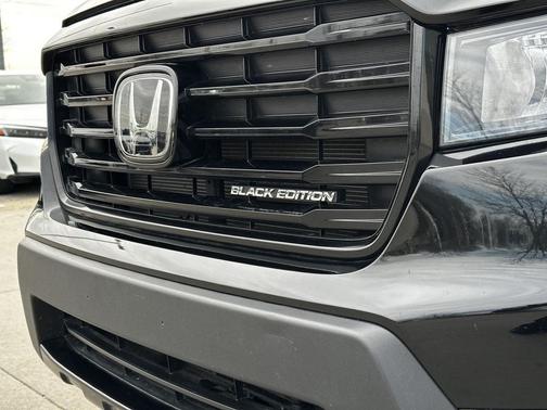 2023 Honda Ridgeline Black