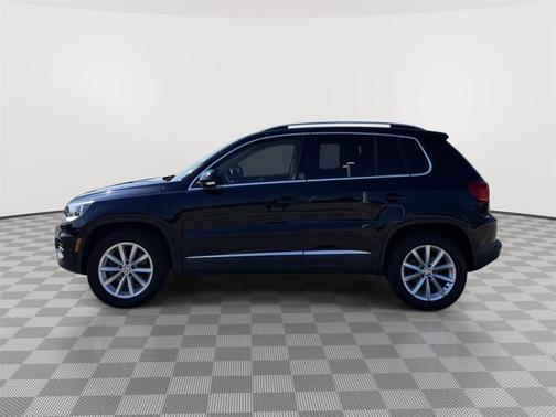Deep Black Pearl 2017 Volkswagen Tiguan 2.0T Wolfsburg Edition
