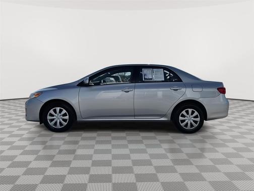 Classic Silver Metallic 2011 Toyota Corolla LE