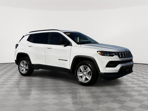 Bright White Clearcoat 2022 Jeep Compass Latitude