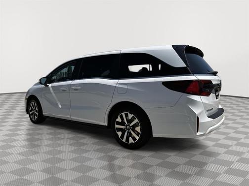 Platinum White Pearl 2026 Honda Odyssey EX-L