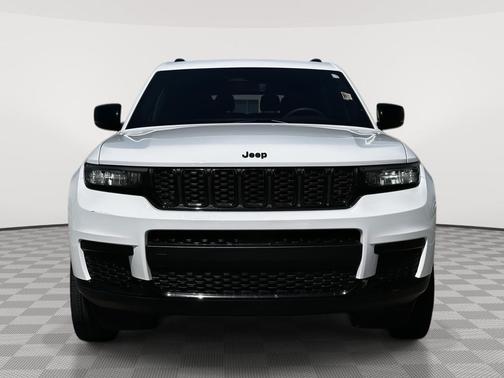 Bright White Clearcoat 2023 Jeep Grand Cherokee L Summit
