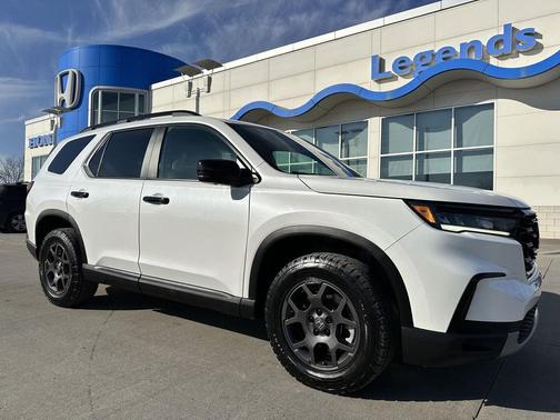 2023 Honda Pilot AWD TrailSport