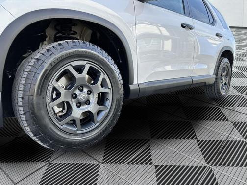 2023 Honda Pilot AWD TrailSport